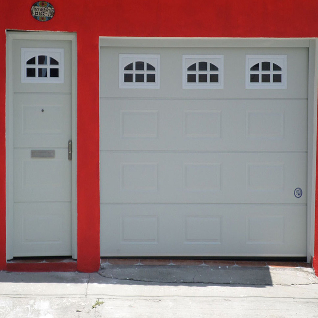 Белые настраиваемые современные гаражные ворота