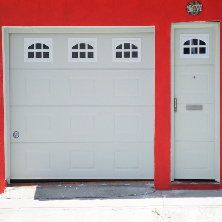 Белые настраиваемые современные гаражные ворота