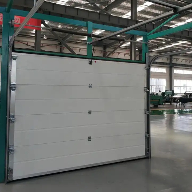 автоматические гаражные ворота из стальных панелей